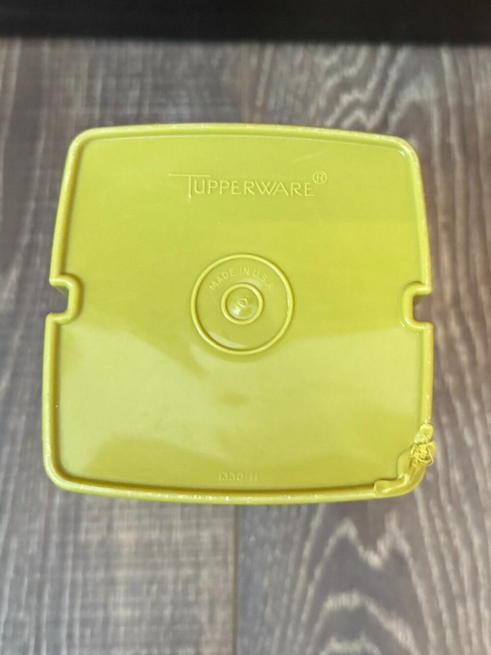 Tupperware Pick-A-Deli Pickle Container - Picture 10 of 16